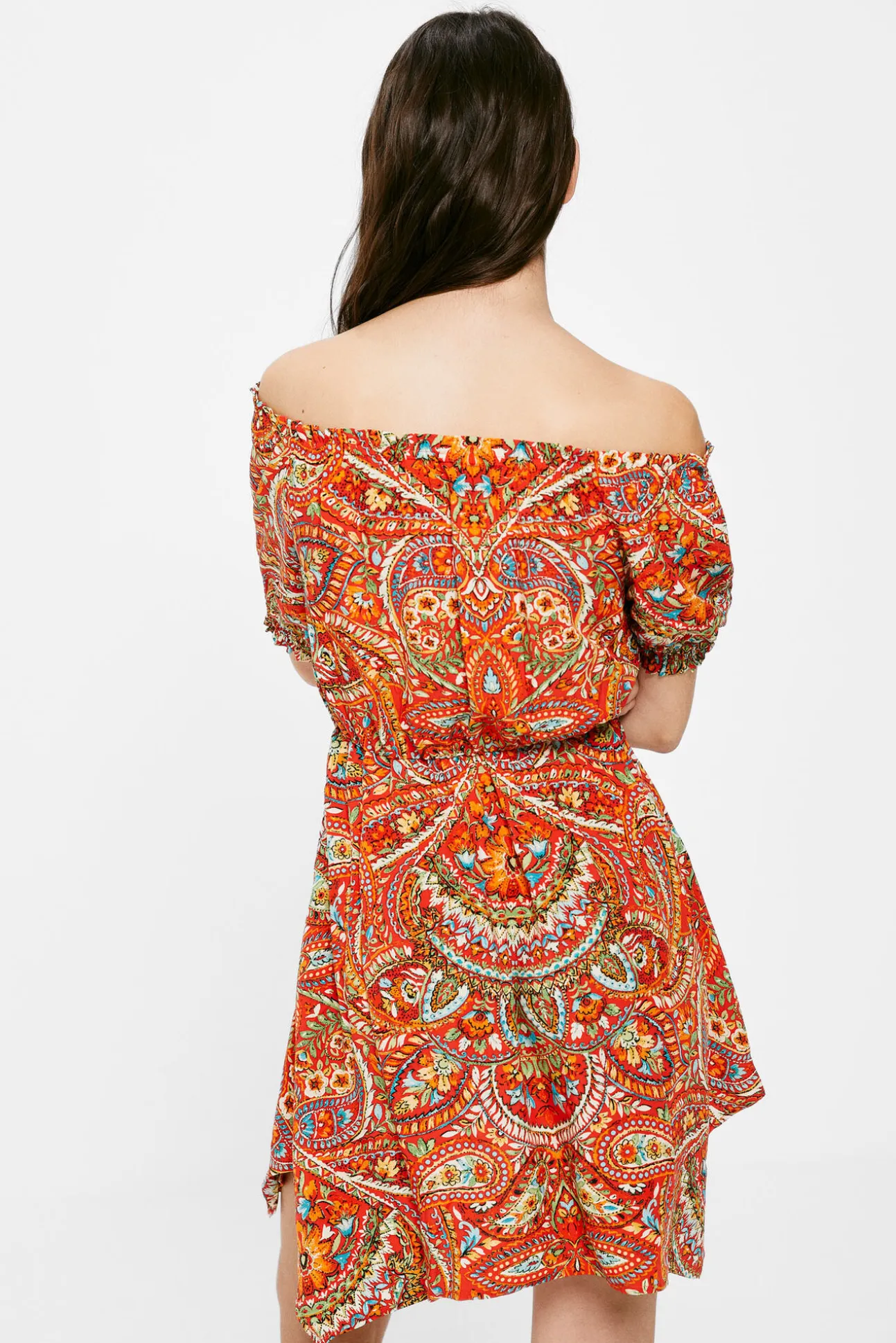 Vestido Corto Goma Escote