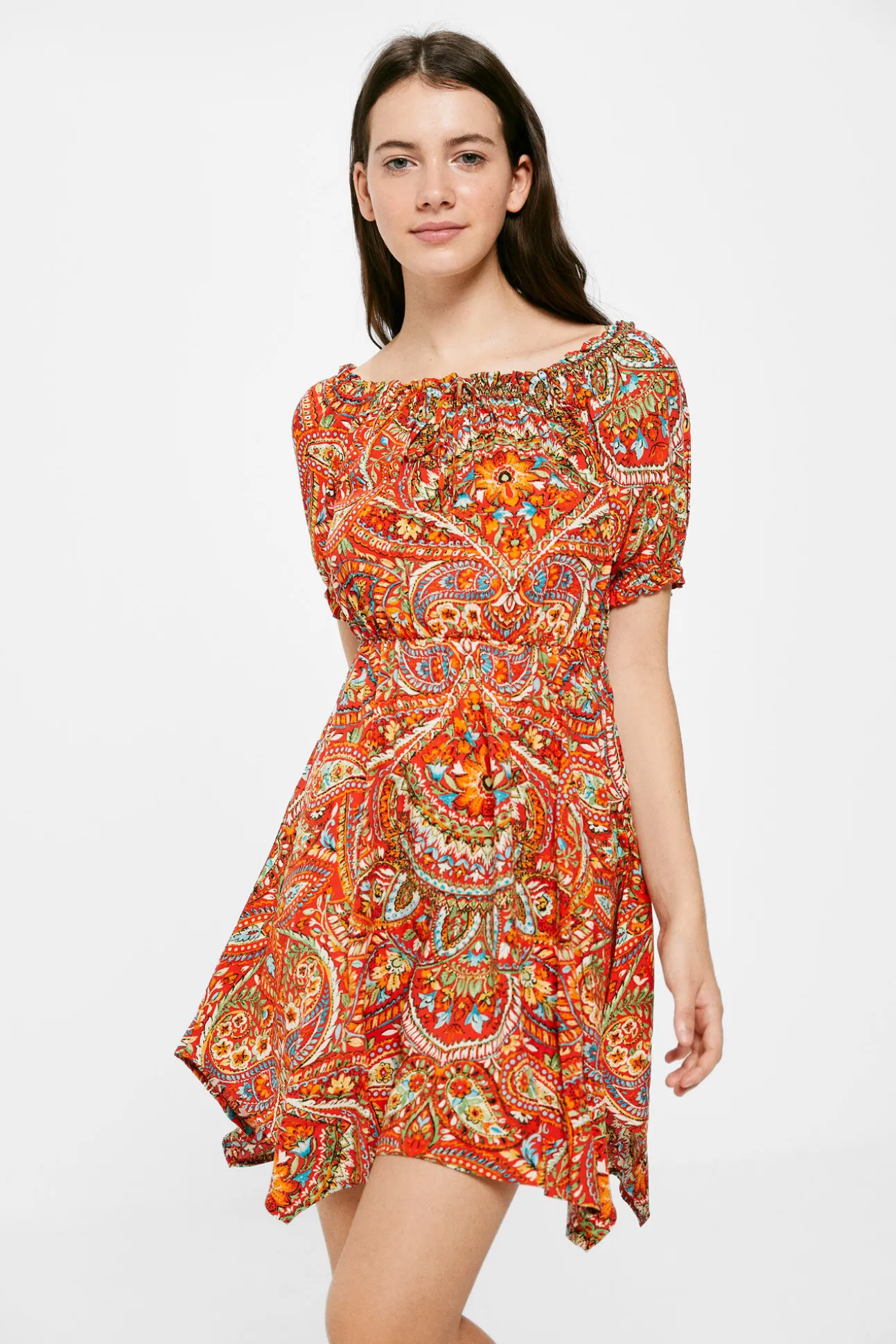 Vestido Corto Goma Escote