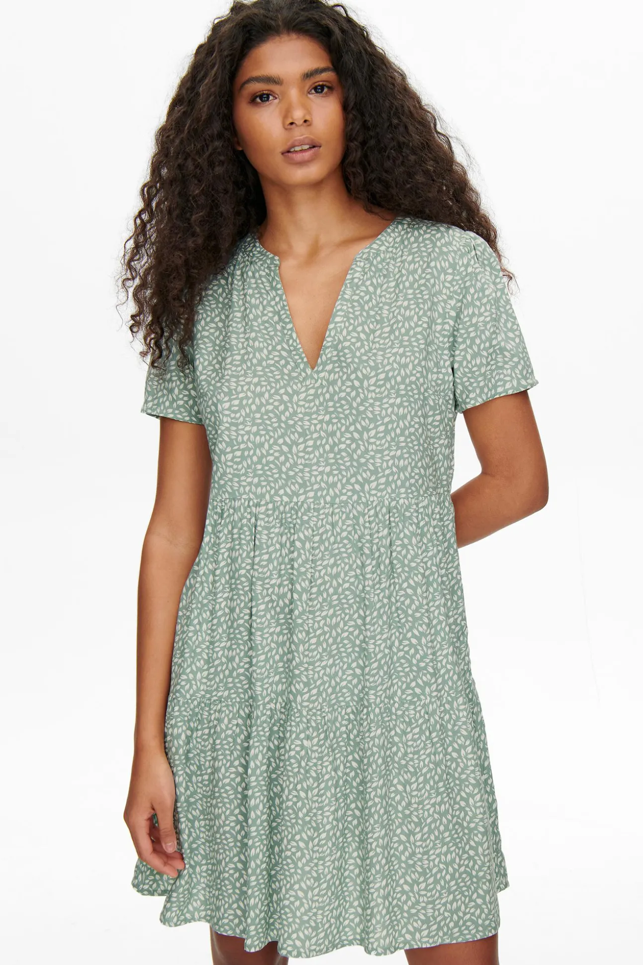 Vestido Corto Manga Corta