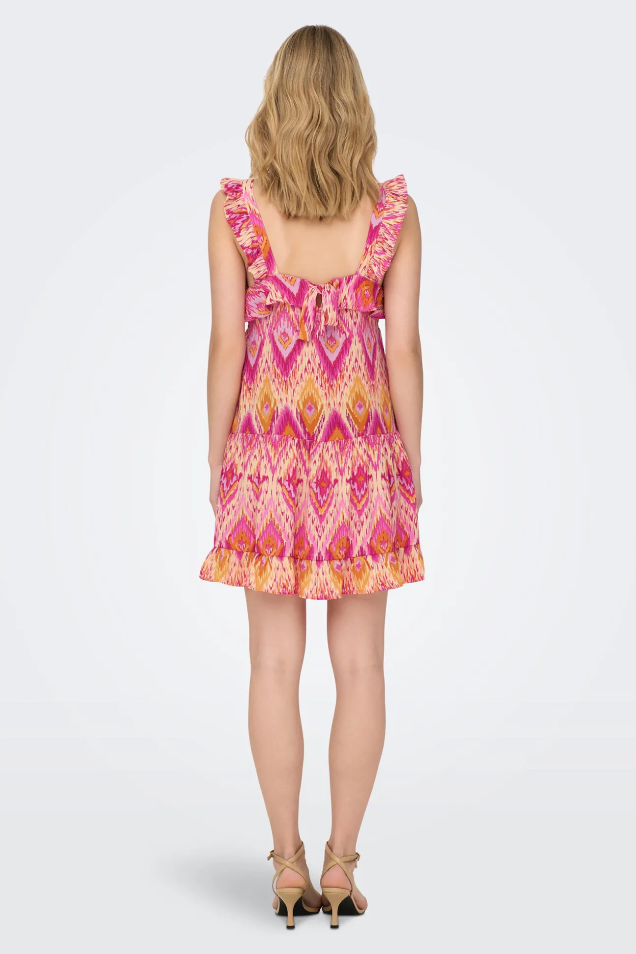 Vestido Corto Tirantes Con Volante