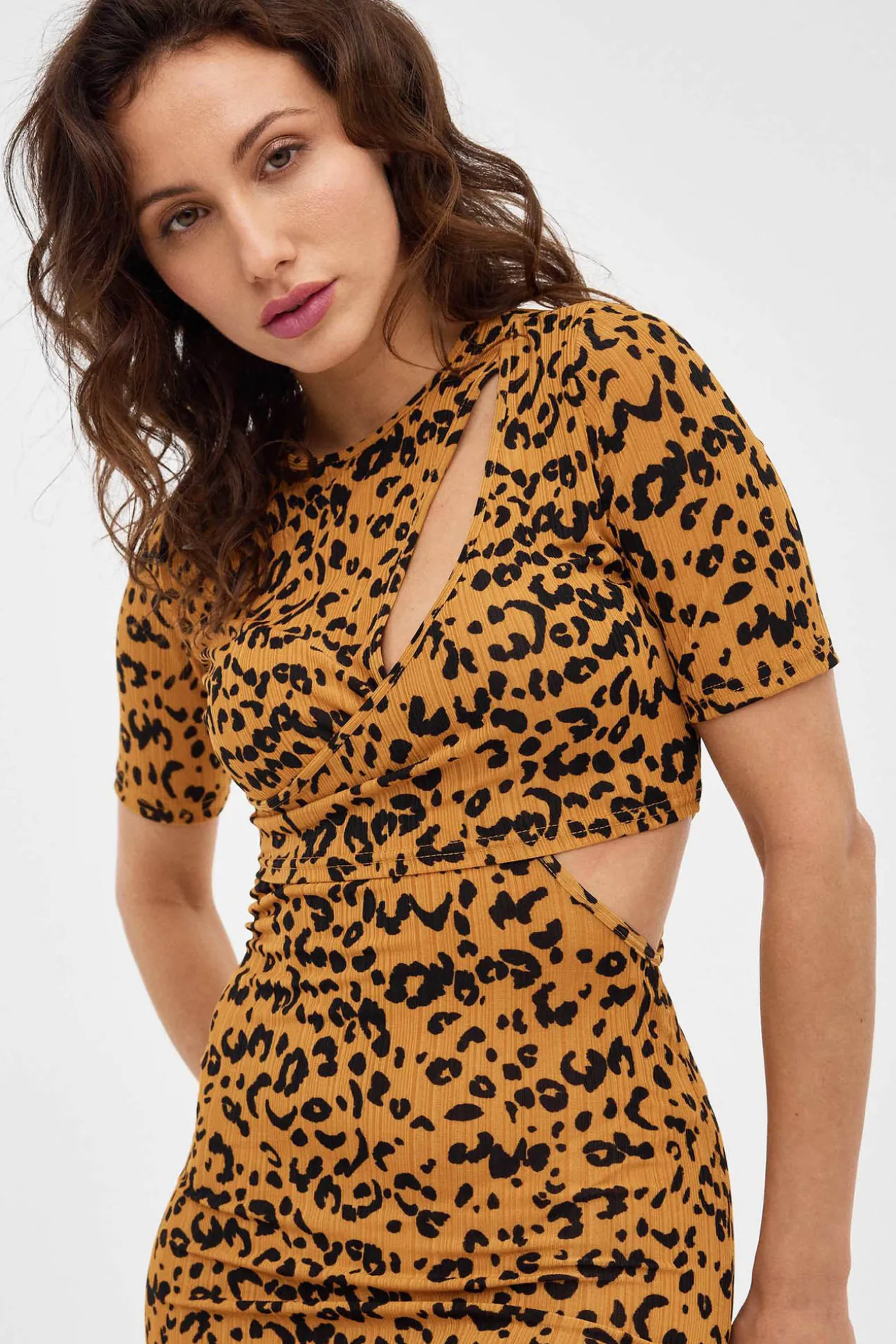 Vestido Cut Out