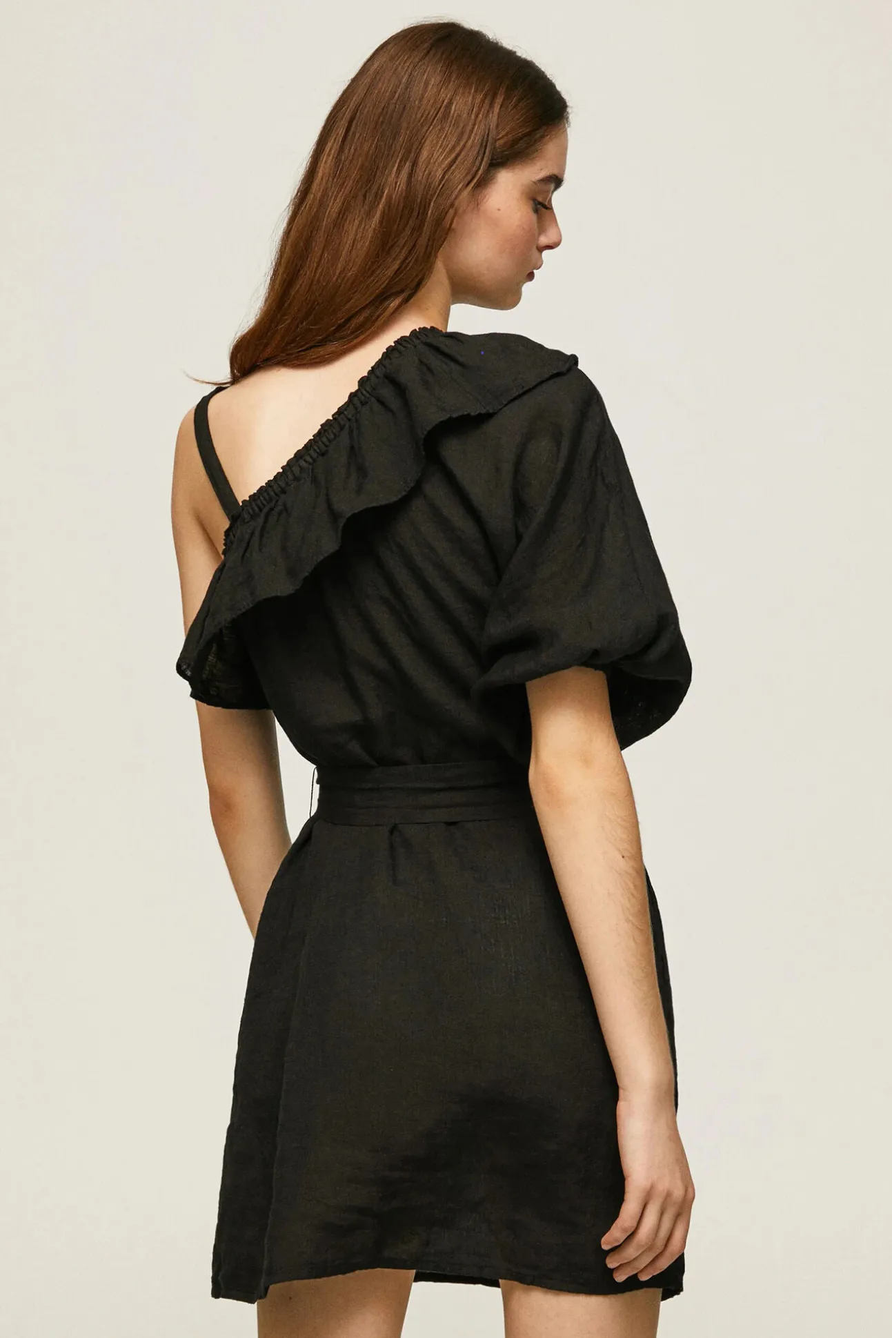Vestido De Lino Asimetrico.