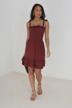 Vestido De Tirantes Y Cuerpo Nido De Abeja