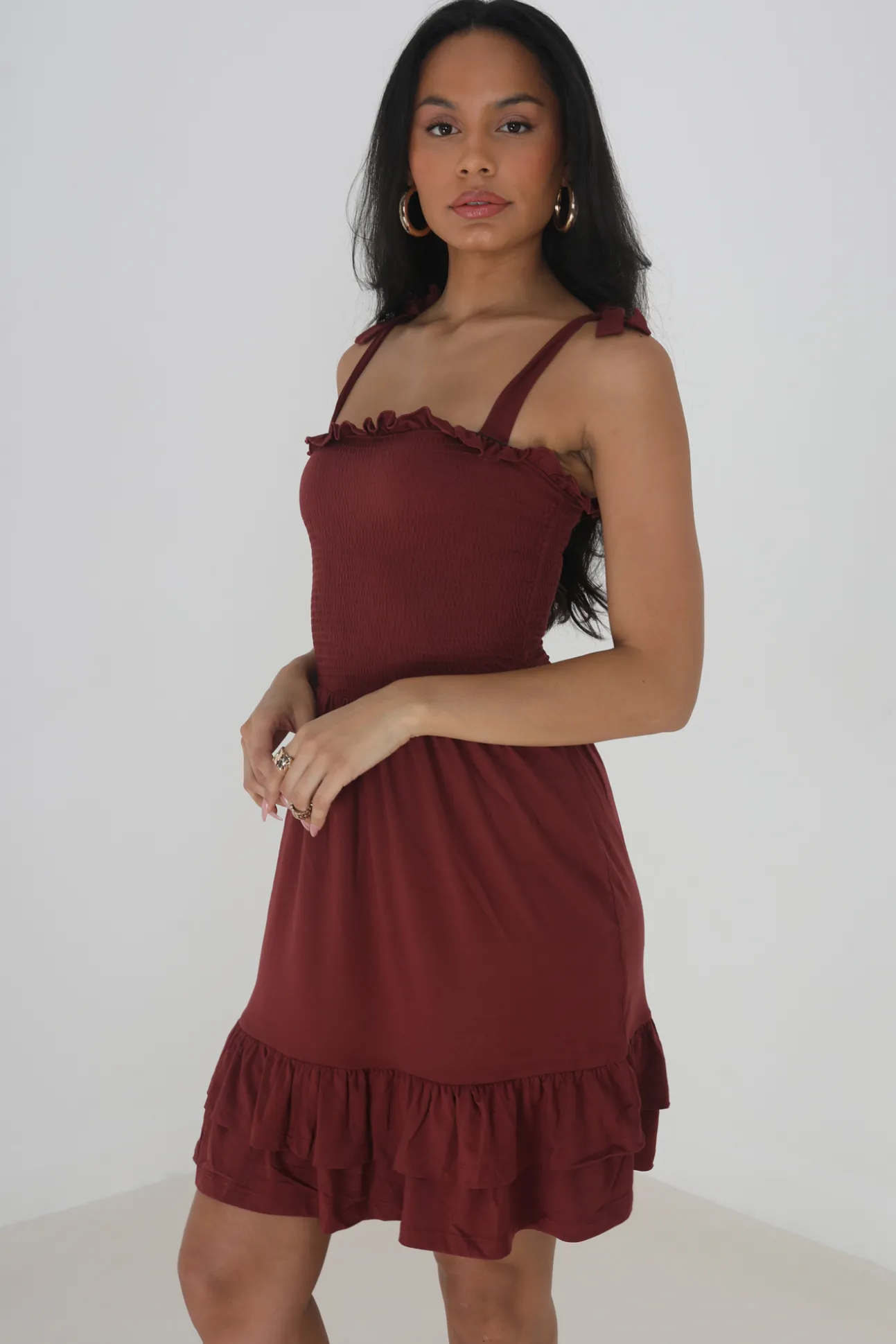 Vestido De Tirantes Y Cuerpo Nido De Abeja