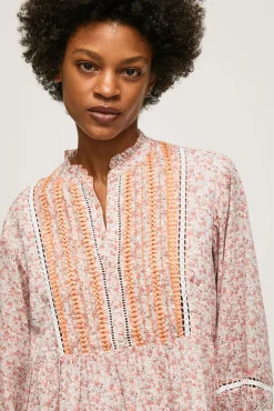 Vestido Estampado Corto Con Manga Larga.