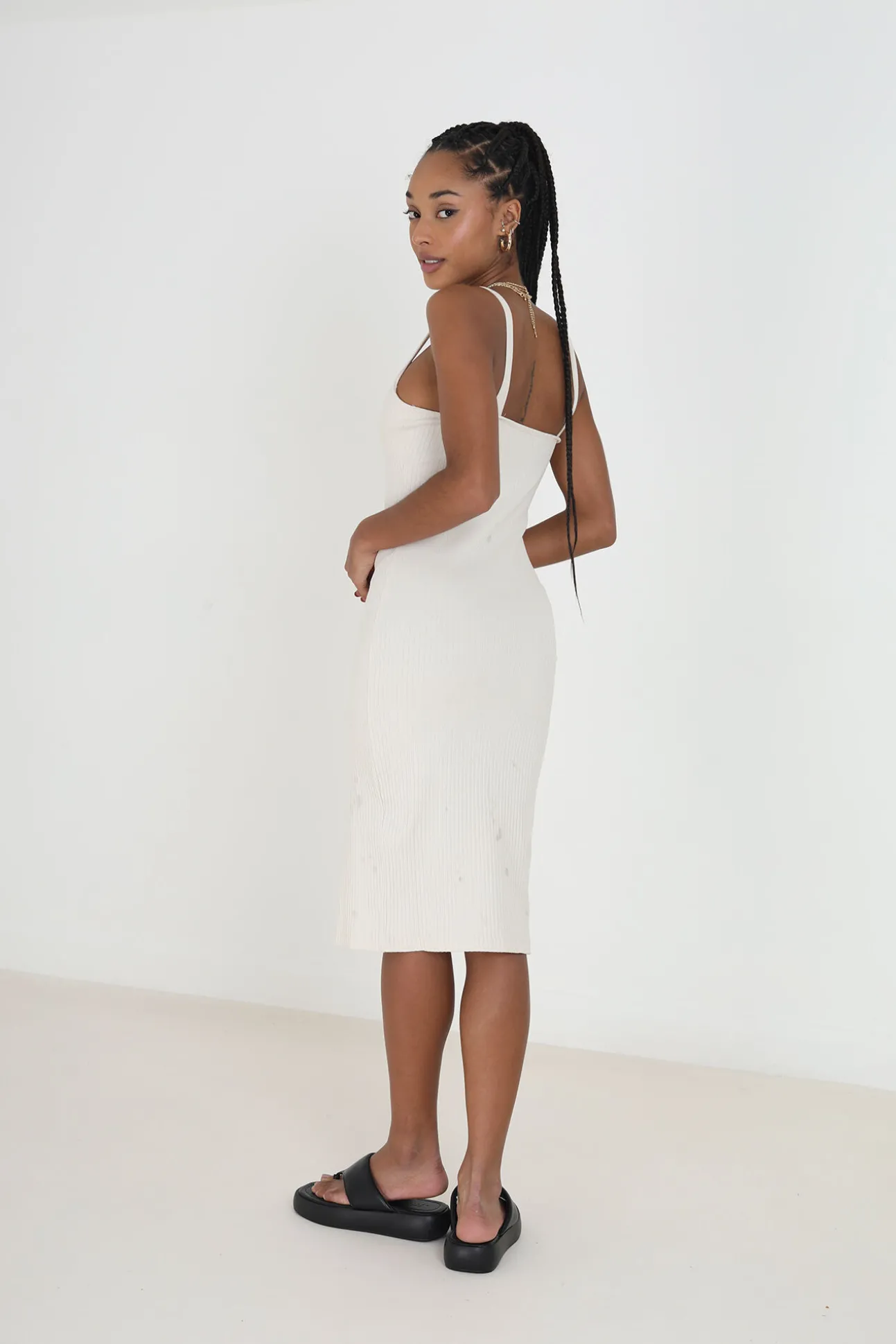 Vestido Midi Ajustado De Tirantantes