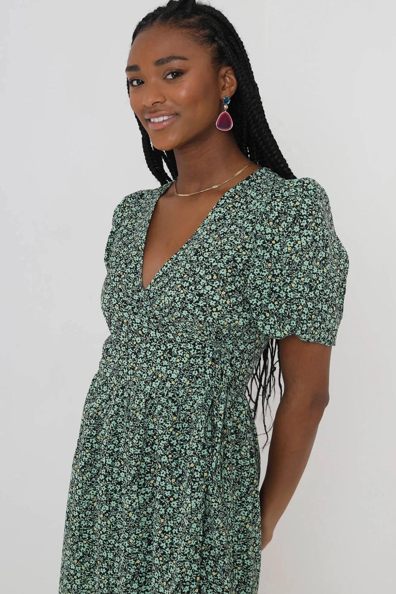 Vestido Midi Cruzado Y Estampado.