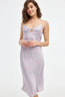 Vestido Midi Cut Out