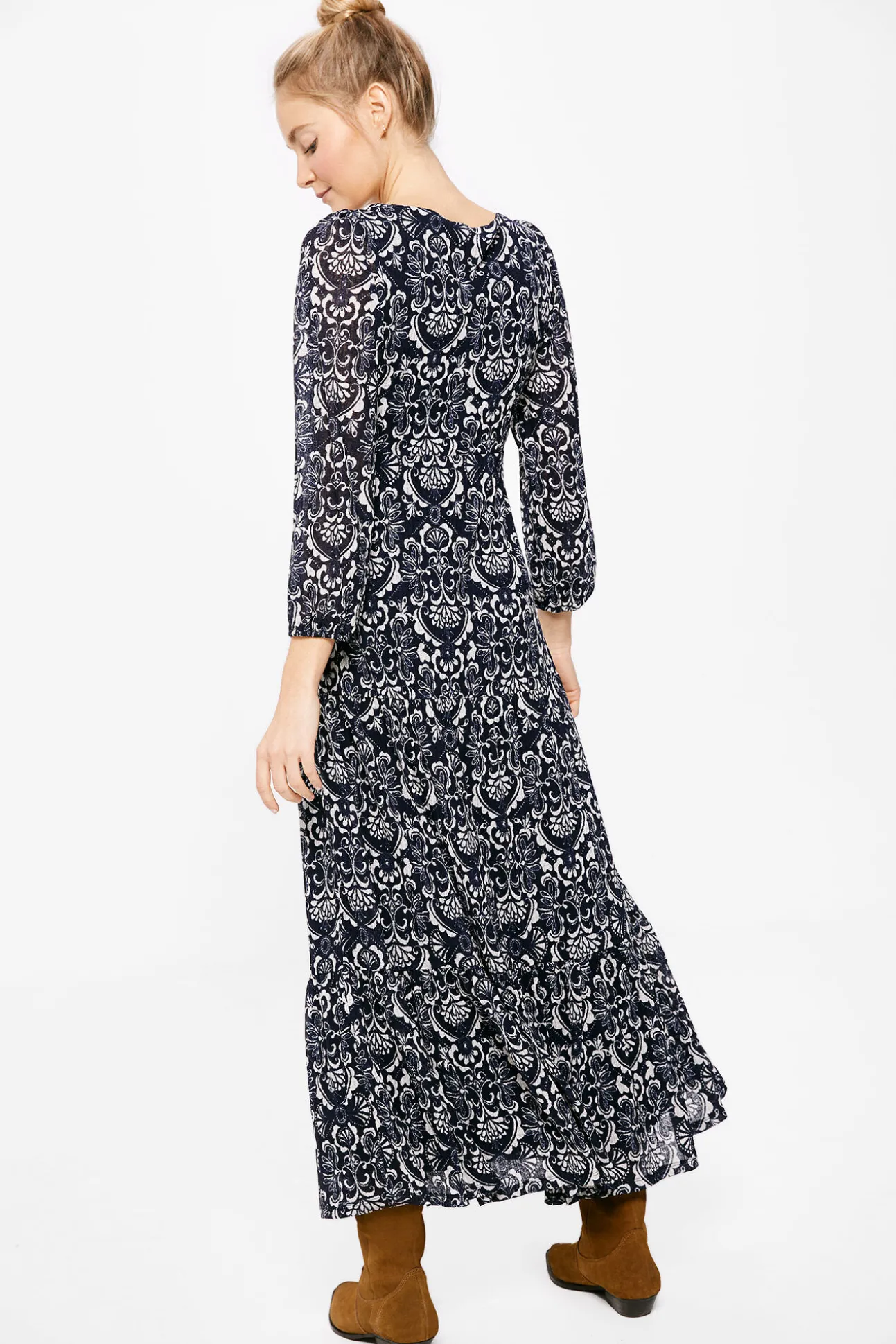 Vestido Midi Escote Cenefa