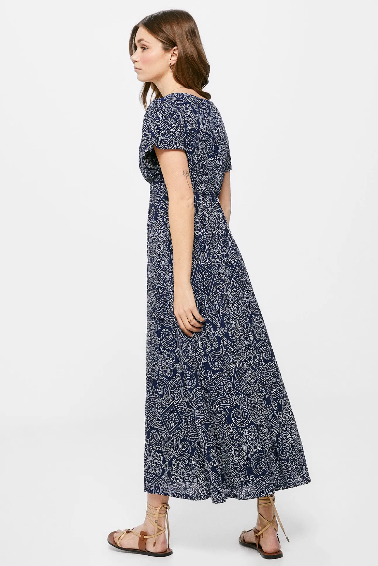 Vestido Midi Escote Cenefa
