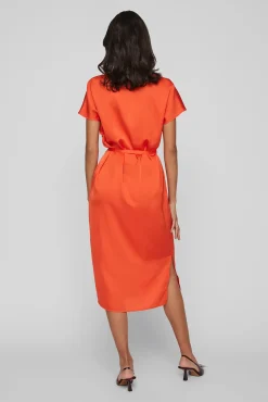 Vestido Midi Satinado De Manga Corta