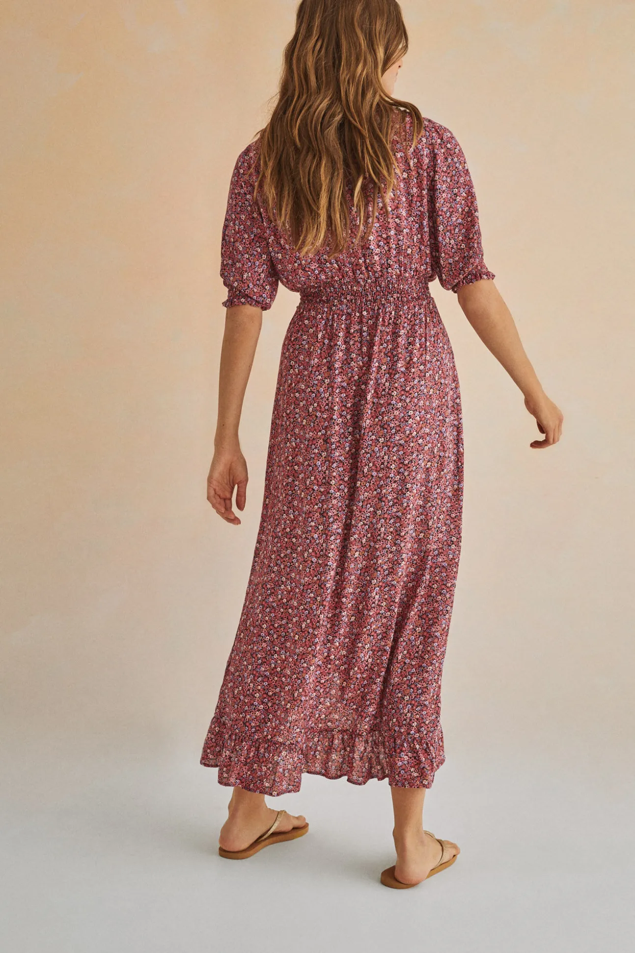 Vestido Midi Volantes Rosa