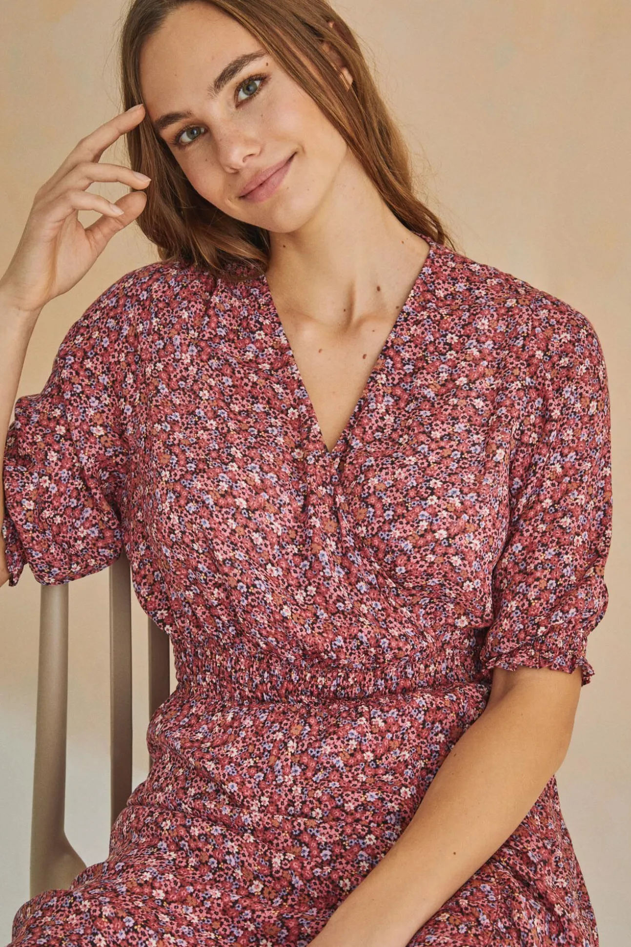 Vestido Midi Volantes Rosa