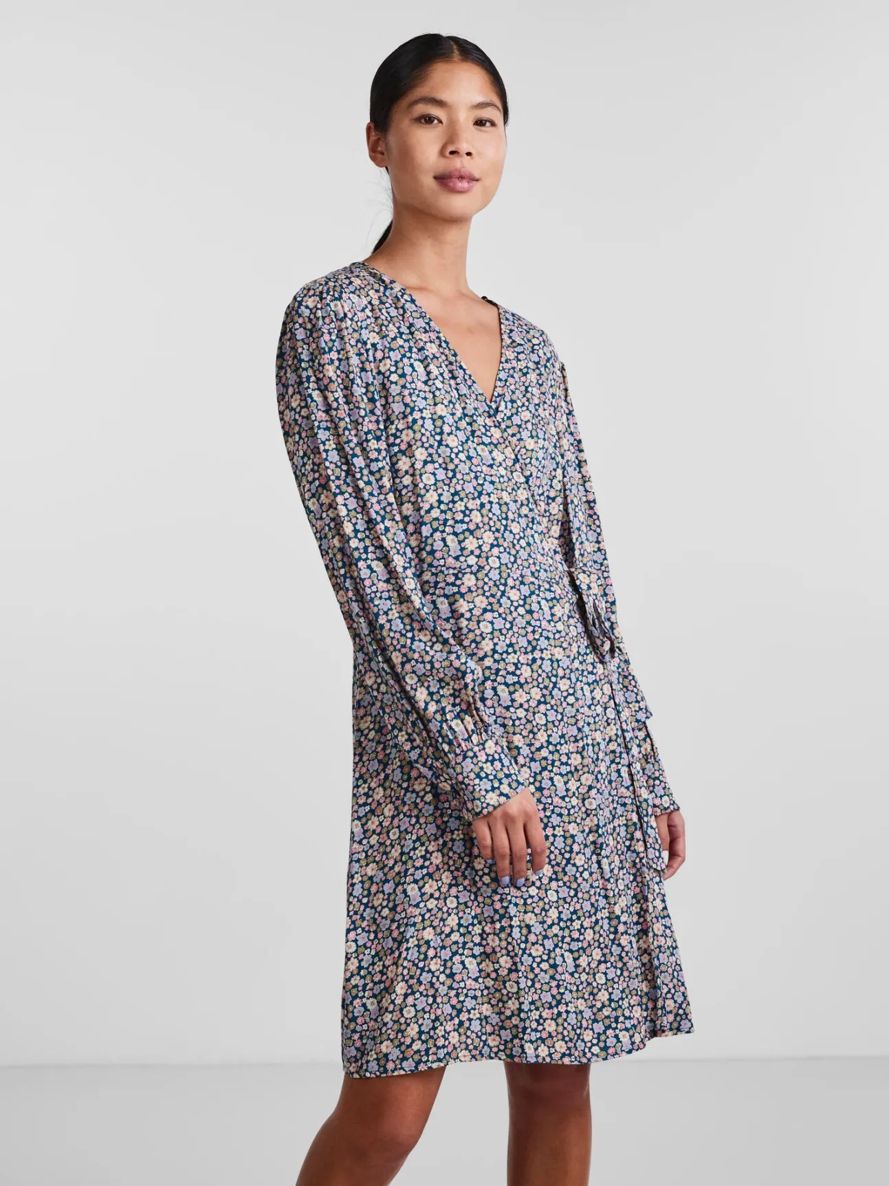 Vestido Mini Manga Larga
