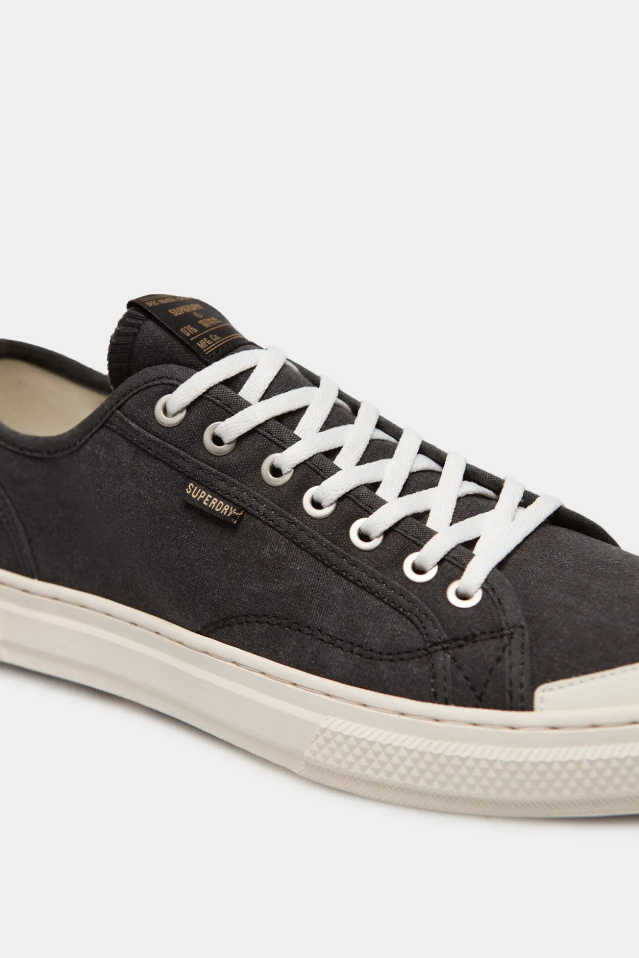 Zapatillas Deportivas Veganas De Lona Y Cana Baja