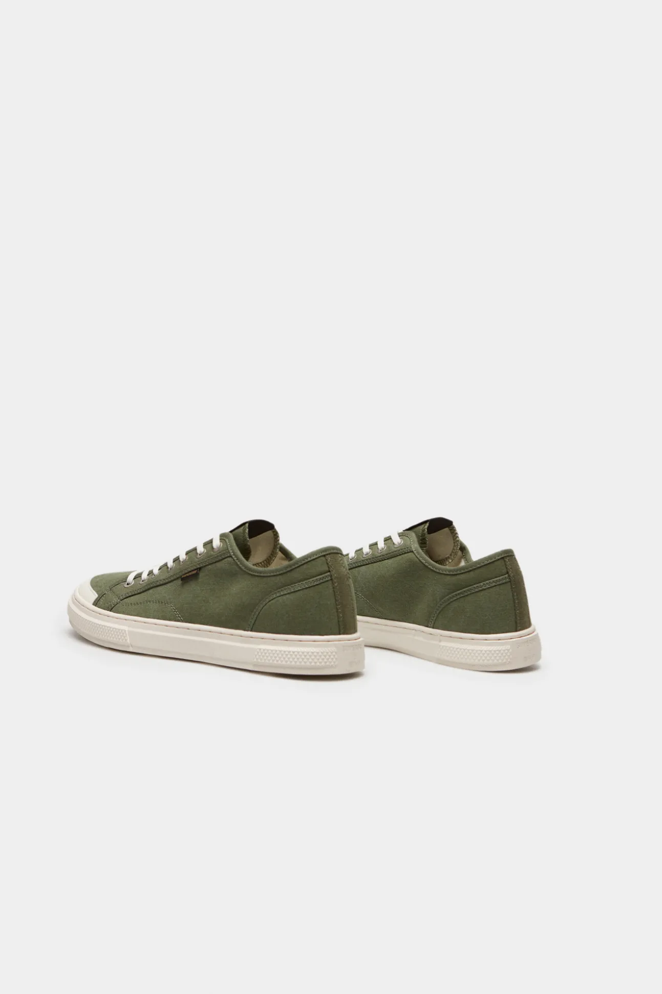 Zapatillas Deportivas Veganas De Lona Y Cana Baja