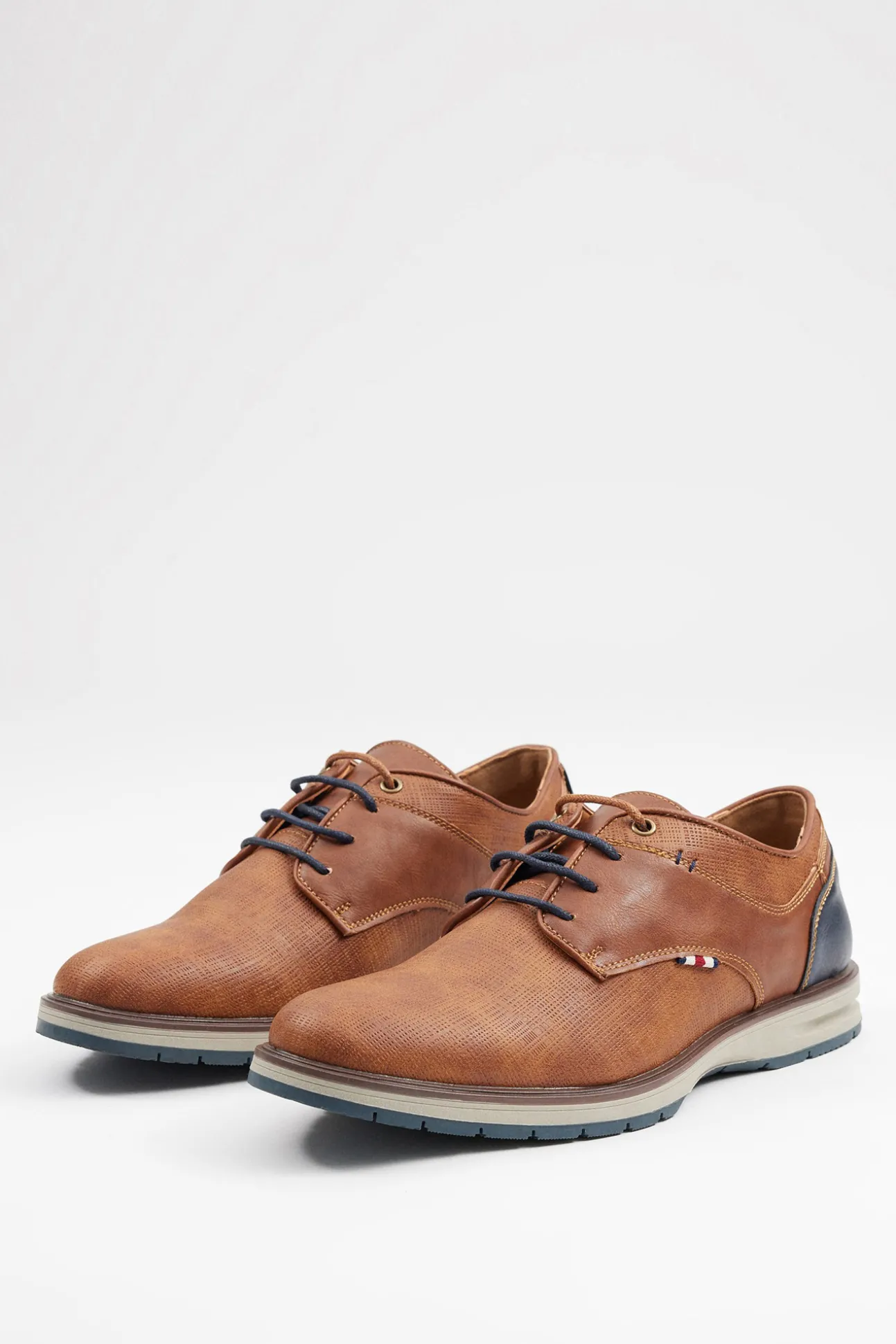 Zapato Clasico Blucher Combina