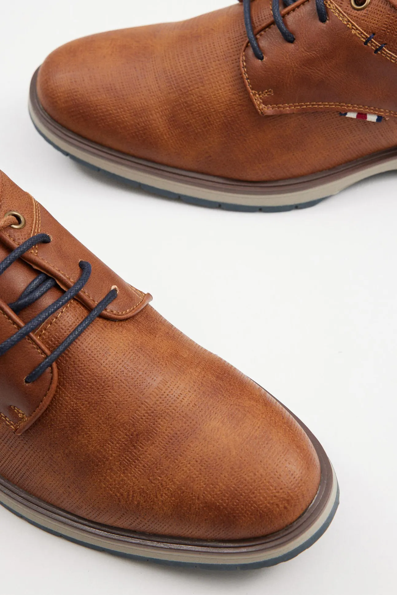 Zapato Clasico Blucher Combina
